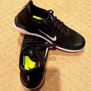 Nike Free Running Shoes - Women new